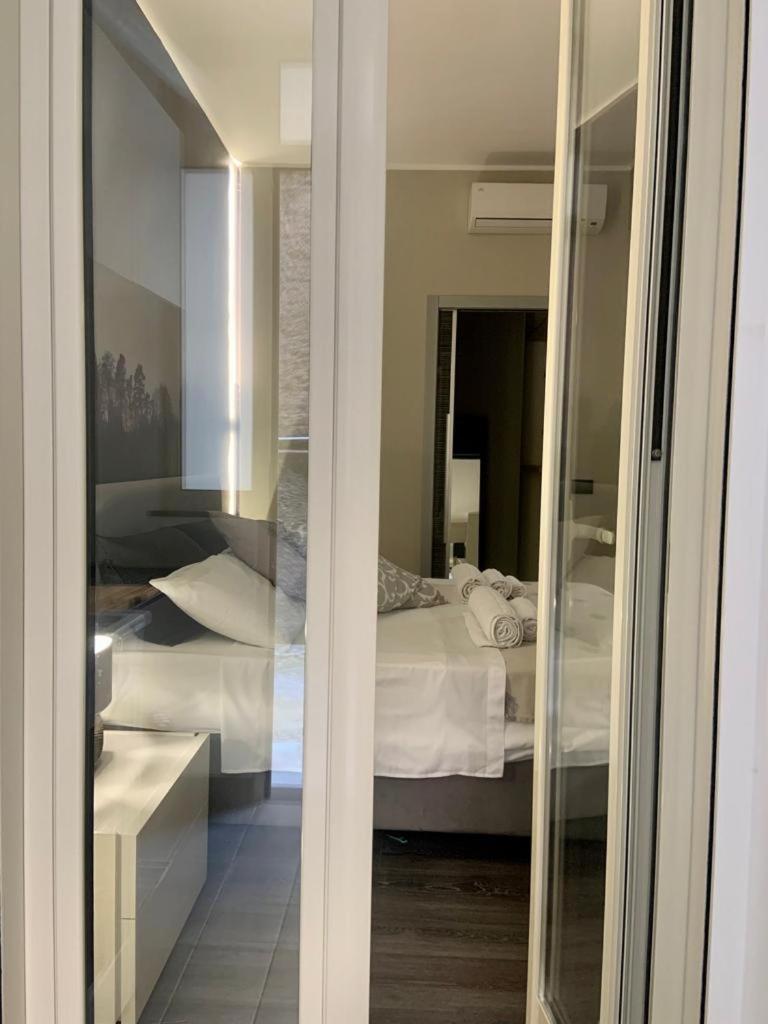 Апартаменти Relais Casa Via Generale Del Buono 13 Мілаццо Екстер'єр фото